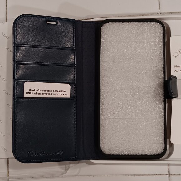 Tucch phone holder / wallet - Picture 1 of 4